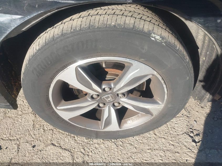 2018 Honda Odyssey Touring VIN: 5FNRL6H83JB012402 Lot: 43858912