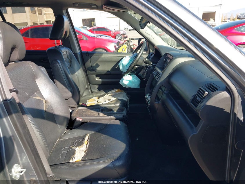 JHLRD78996C056228 2006 HONDA CR-V photo no. 5