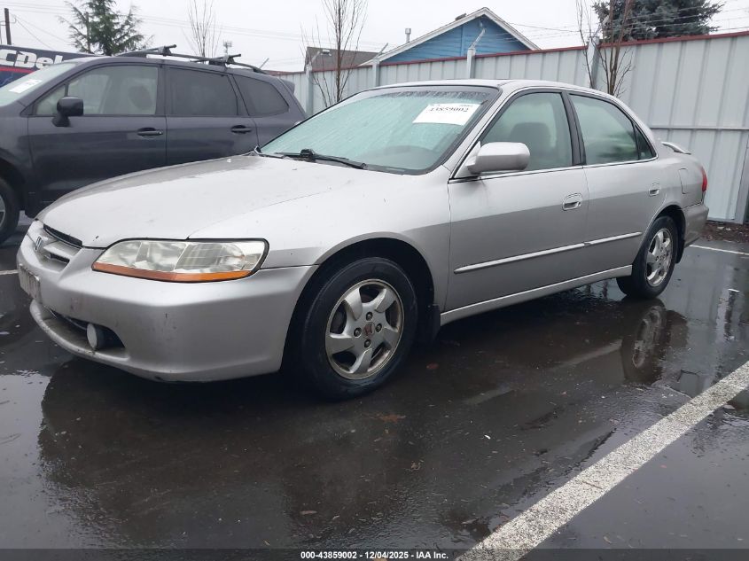 1HGCG5558WA158665 1998 HONDA ACCORD photo no. 2
