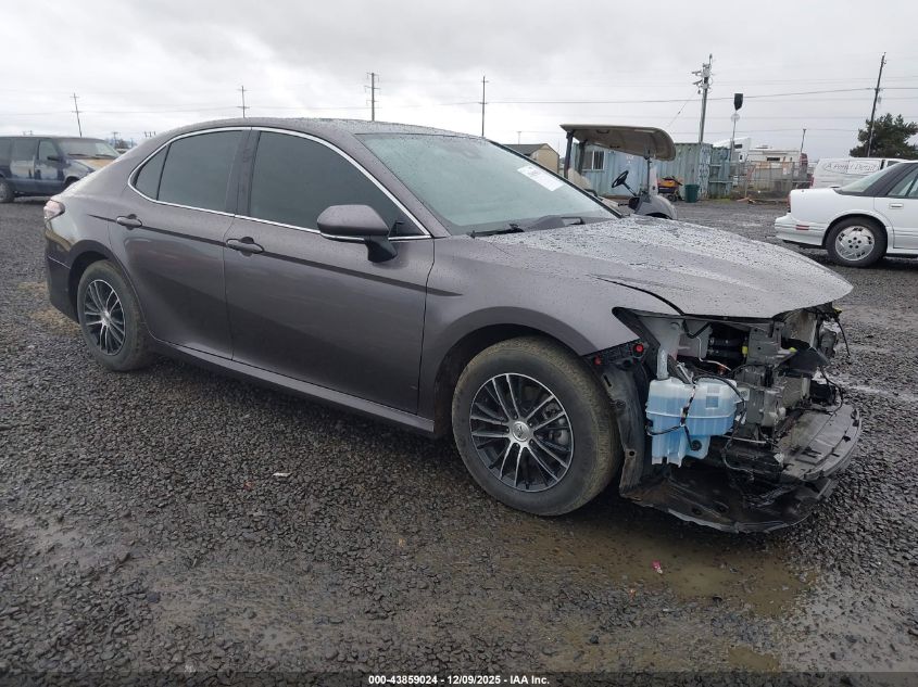 TOYOTA CAMRY HYBRID LE