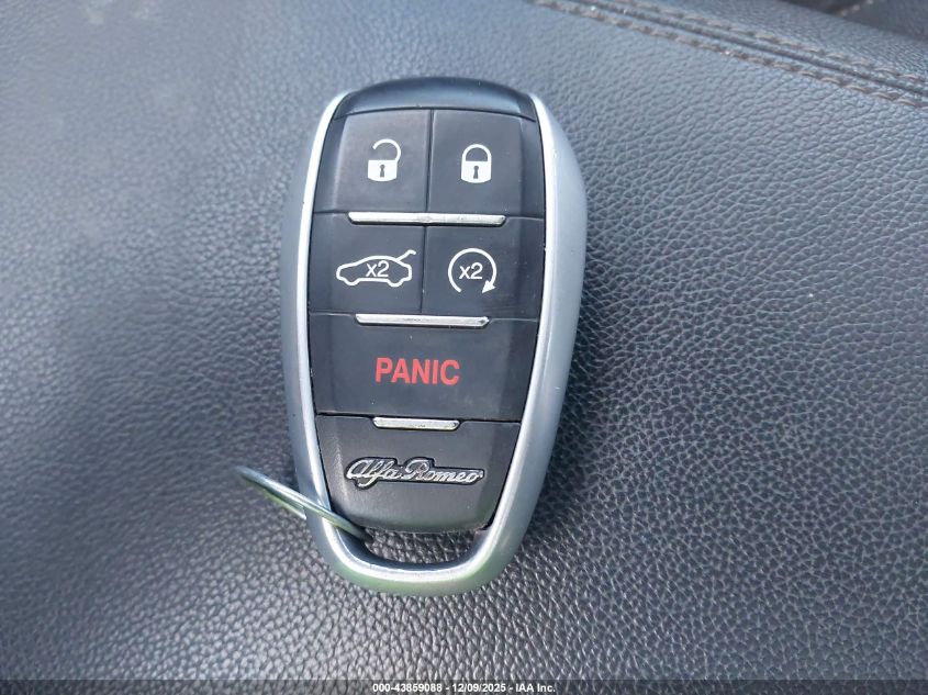 2017 Alfa Romeo Giulia Ti Awd VIN: ZARFAEEN4H7531736 Lot: 43859088