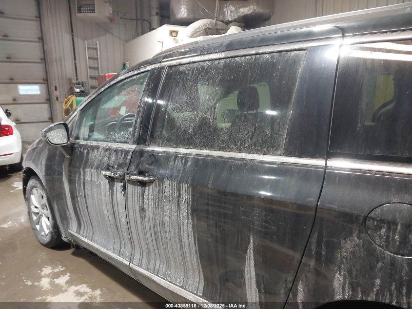 2017 Chrysler Pacifica Touring-L VIN: 2C4RC1BG1HR540649 Lot: 43859118