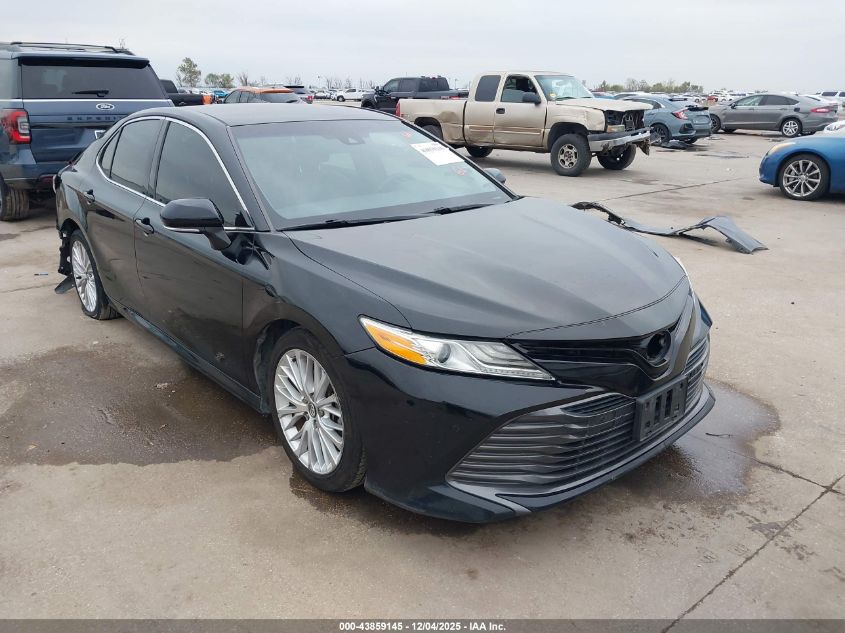 TOYOTA CAMRY XLE