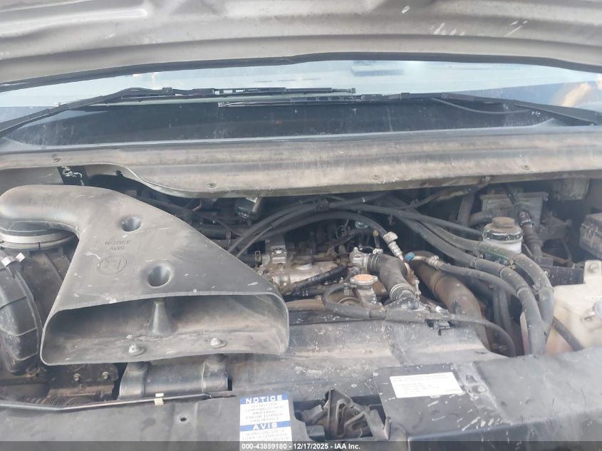 2015 Isuzu Commercial Van VIN: JALB4T176F7W00157 Lot: 43859180