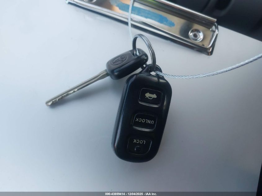 2003 Toyota Camry Le VIN: JTDBE32K830168791 Lot: 43859414