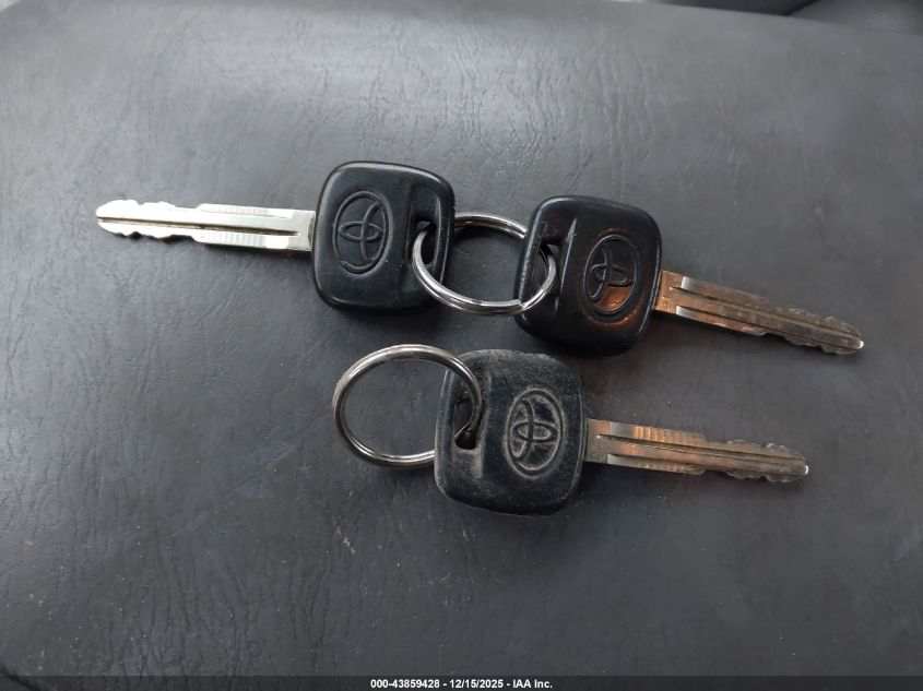 2011 Toyota Tacoma VIN: 5TFTX4CN3BX002813 Lot: 43859428