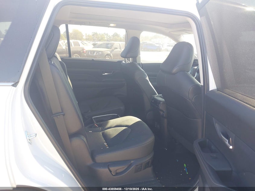 5TDAAAB57SS098315 2025 TOYOTA HIGHLANDER photo no. 8