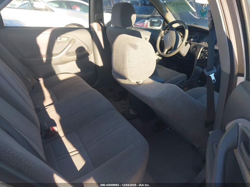 2000 Toyota Camry Ce/Le/Xle VIN: JT2BG22K1Y0438884 Lot: 43859563