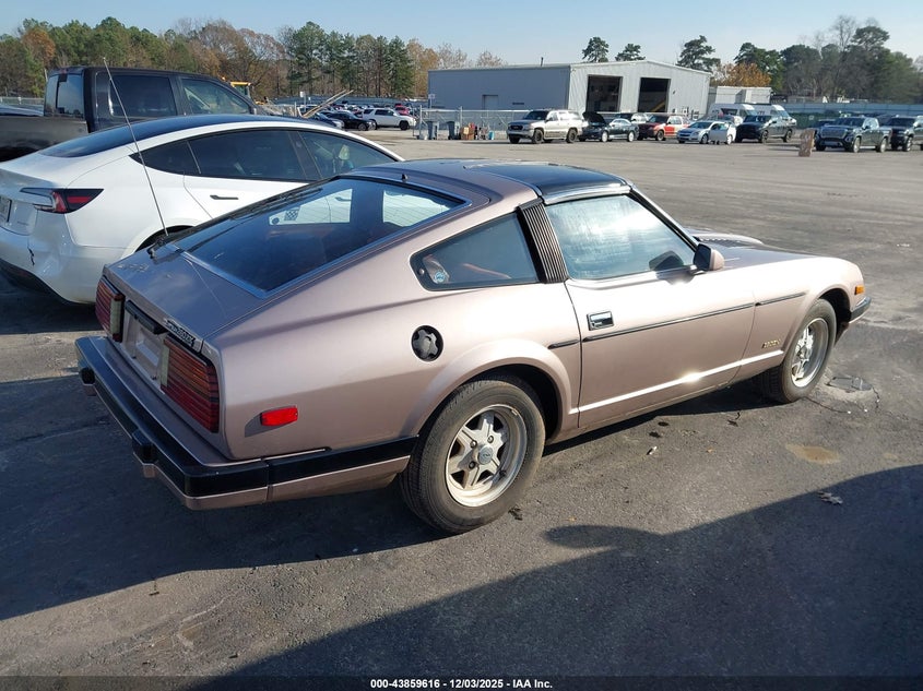 JN1HZ04S0CX437435 1982 DATSUN 280ZX photo no. 4
