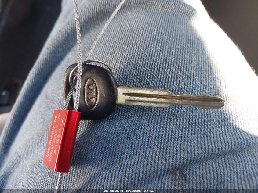 2001 Kia Sephia Ls VIN: KNAFB121415093607 Lot: 43859778