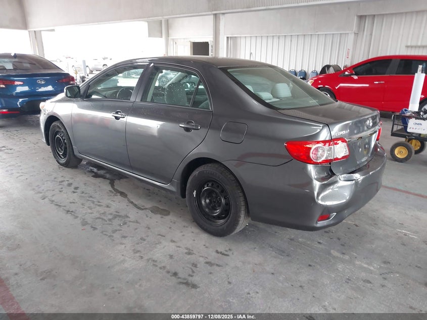 2013 TOYOTA COROLLA auction photo 3