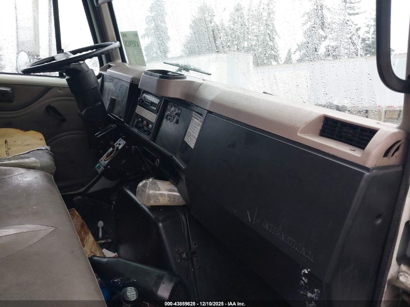 2000 International 4000 4700 VIN: 1HTSCAAMXYH282140 Lot: 43859828