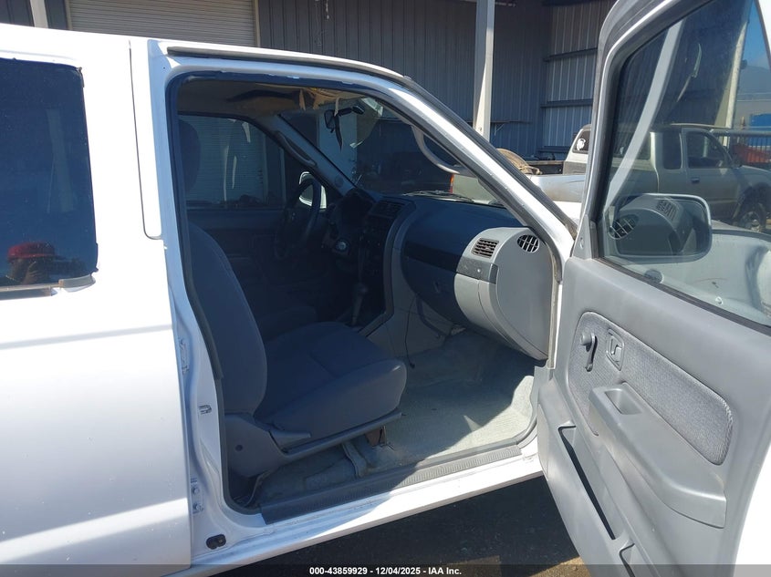 2004 Nissan Frontier Xe-V6