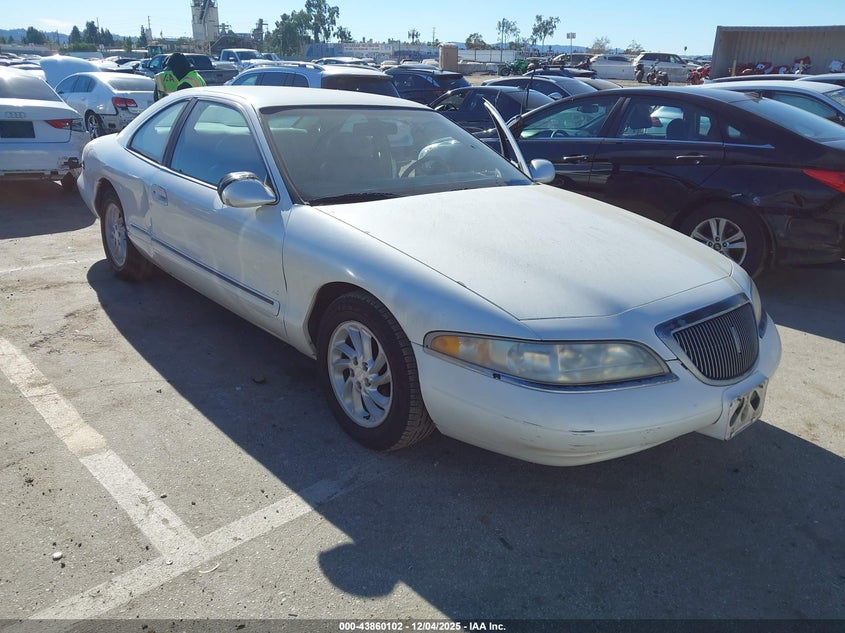 LINCOLN MARK VIII 1997. Lot# 43860102. VIN 1LNLM91V3VY659128. Photo 1