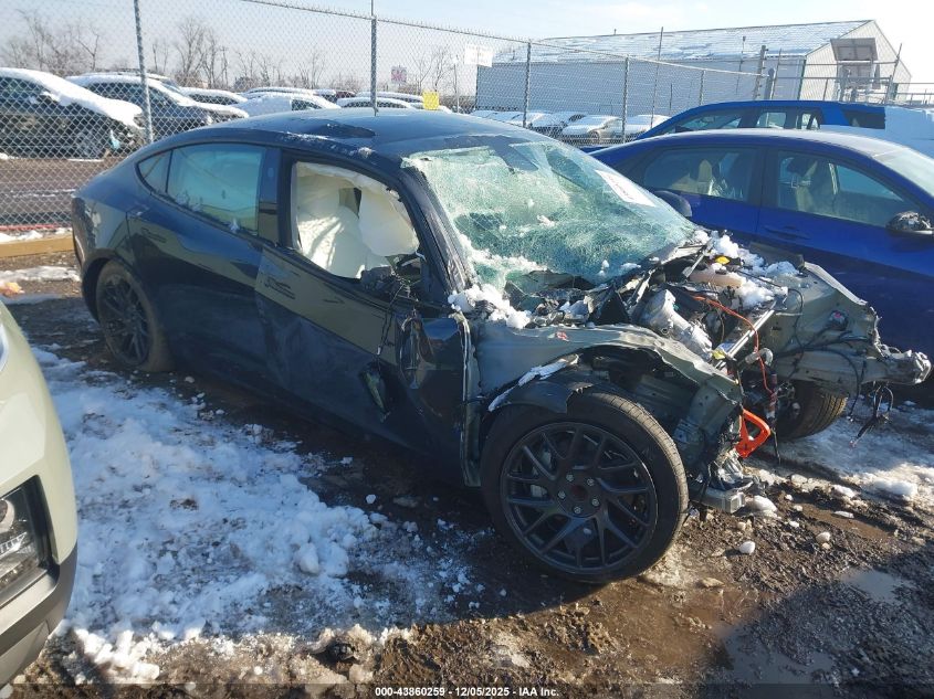 TESLA MODEL 3 LONG RANGE REAR-WHEEL DRIVE/STANDARD REAR-WHEEL DRIVE