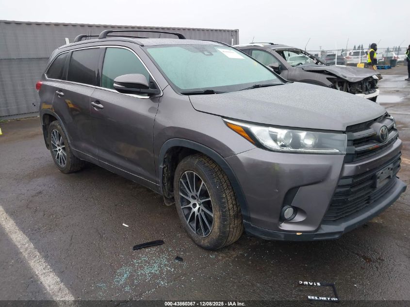 TOYOTA HIGHLANDER SE
