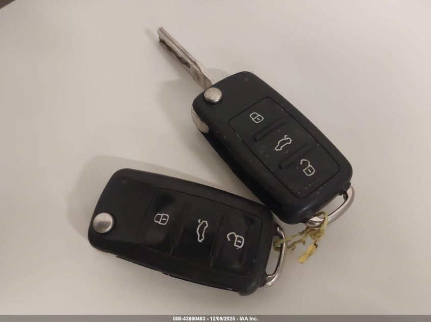 2014 Volkswagen Passat 1.8T S VIN: 1VWAT7A39EC065087 Lot: 43860483