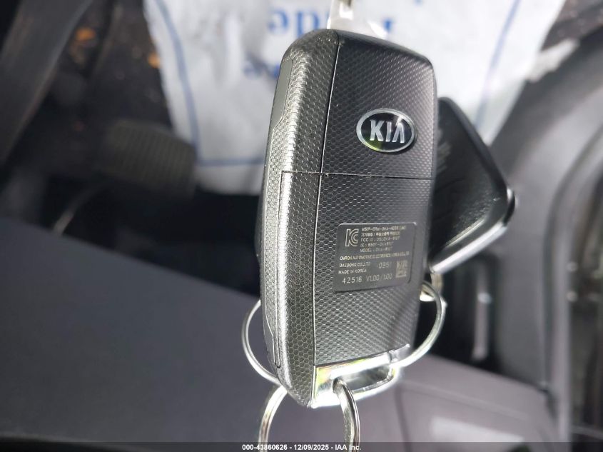 2017 Kia Sorento 2.4L Lx VIN: 5XYPG4A30HG237989 Lot: 43860626