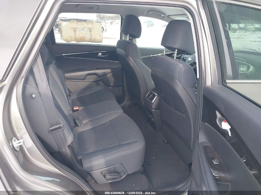 2017 Kia Sorento 2.4L Lx VIN: 5XYPG4A30HG237989 Lot: 43860626