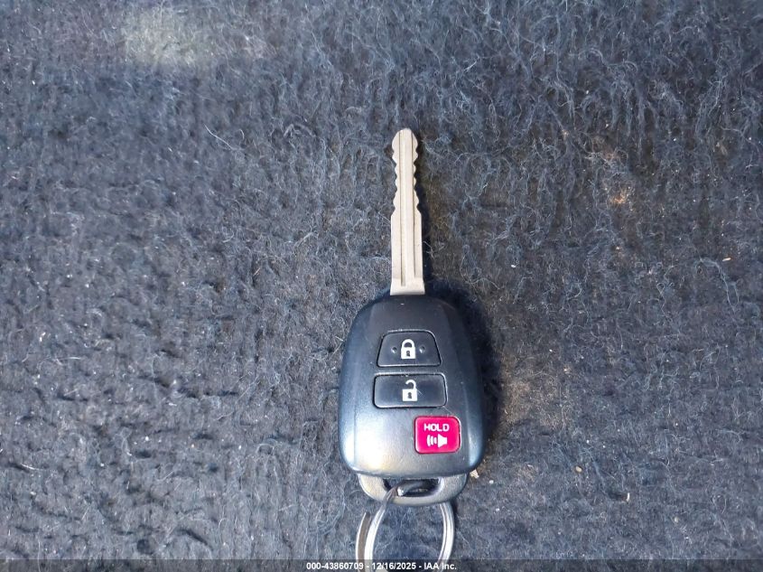 2018 Toyota Rav4 Le VIN: 2T3ZFREV6JW461697 Lot: 43860709