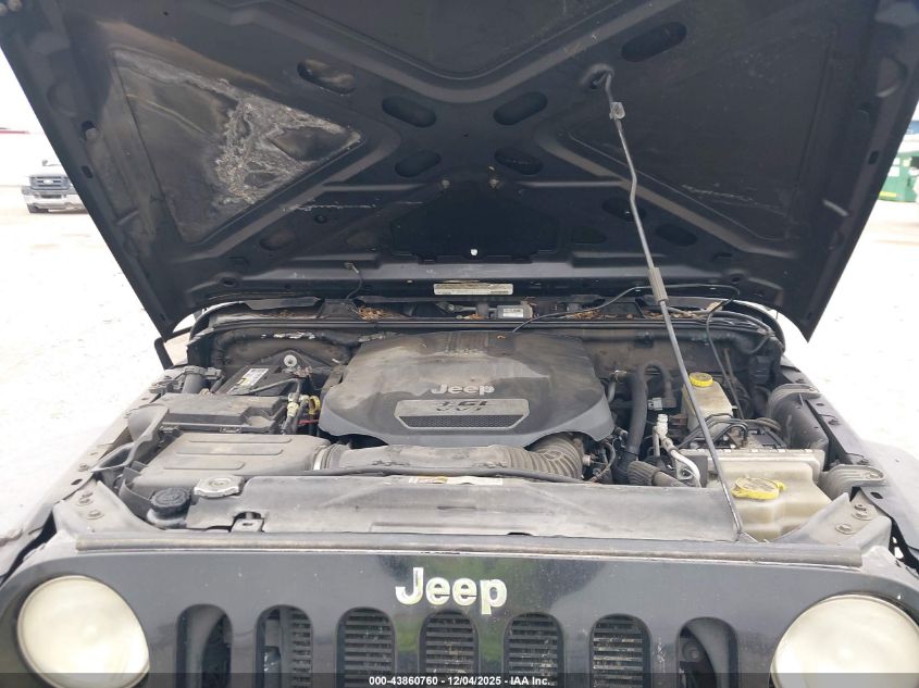 2012 Jeep Wrangler Unlimited Sport VIN: 1C4HJWDG0CL202317 Lot: 43860760