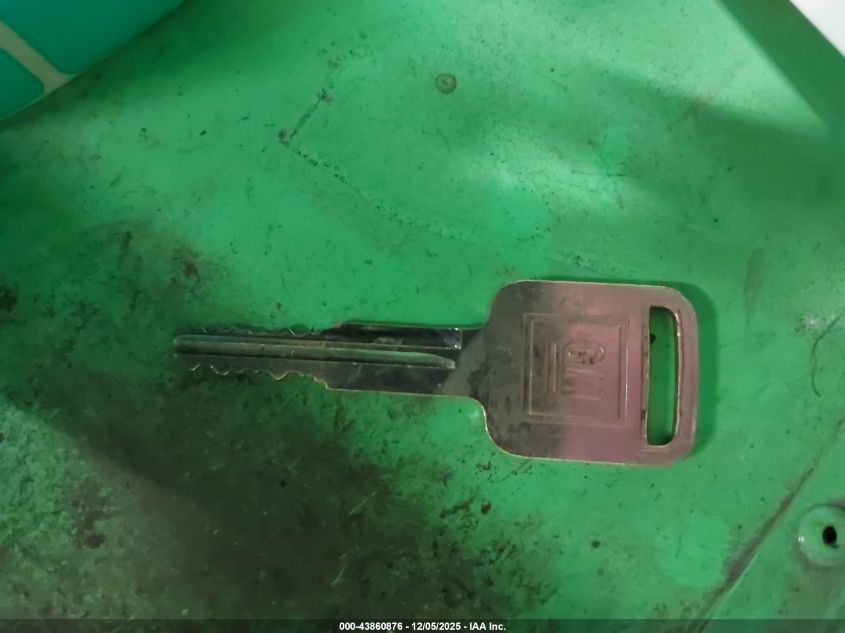 2000 Chevrolet Tracker Hard Top VIN: 2CNBJ13C5Y6907097 Lot: 43860876