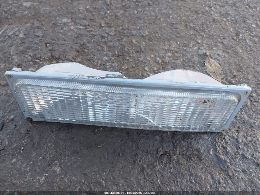 1996 GMC Sierra C1500 VIN: 2GTEC19R9T1532649 Lot: 43860921