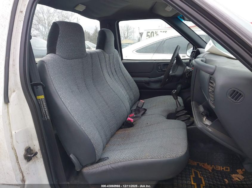 2000 Chevrolet S-10 VIN: 1GCCS145XYK274972 Lot: 43860966