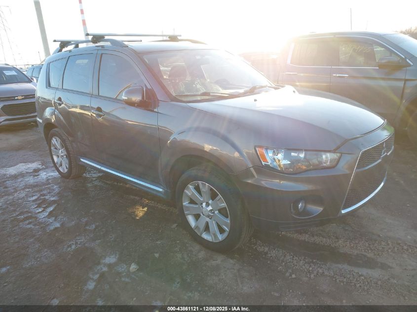 MITSUBISHI OUTLANDER SE