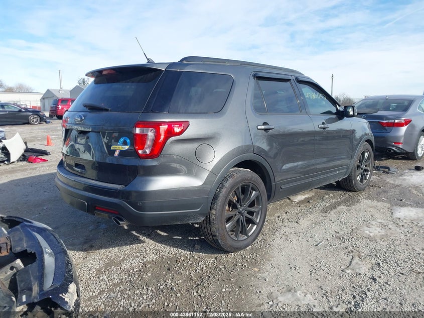 1FM5K7D88JGA12975 2018 FORD EXPLORER photo no. 4