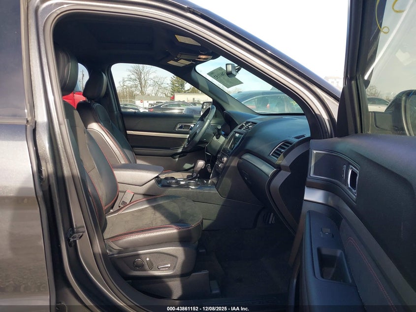 1FM5K7D88JGA12975 2018 FORD EXPLORER photo no. 5