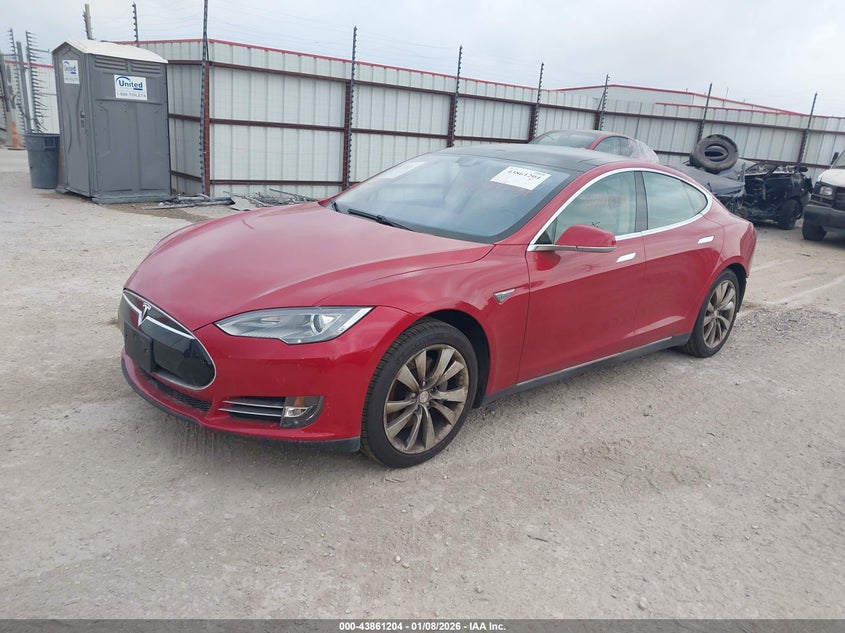 Vin: 5yjsa1h16efp52920, lot: 44356722, tesla model s p85 20142