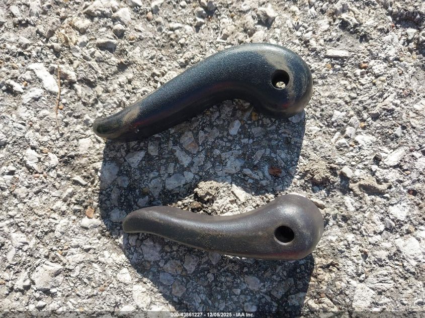 1998 Dodge Ram 1500 St VIN: 1B7HF13Z4WJ146552 Lot: 43861227