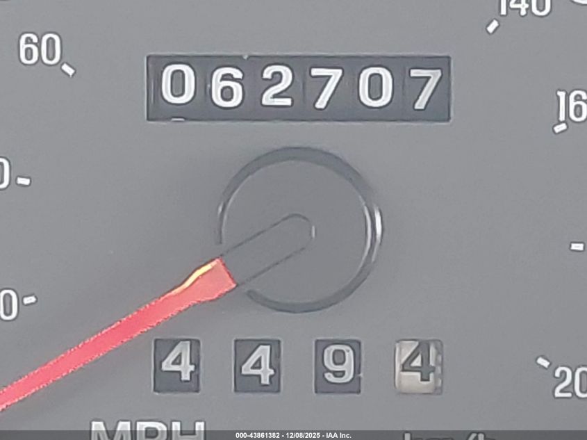 2003 Mercury Grand Marquis Gs VIN: 2MEFM74W93X660466 Lot: 43861382