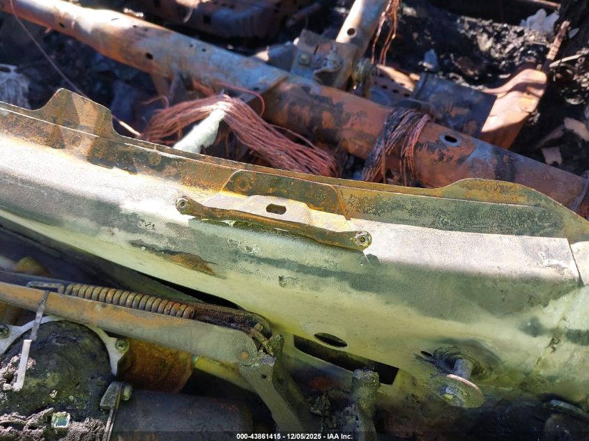 2000 Toyota Echo VIN: JTDBT1236Y0089095 Lot: 43861415