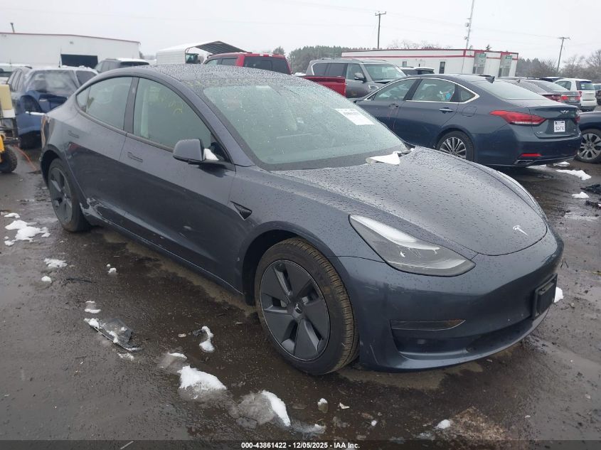 TESLA MODEL 3 REAR-WHEEL DRIVE
