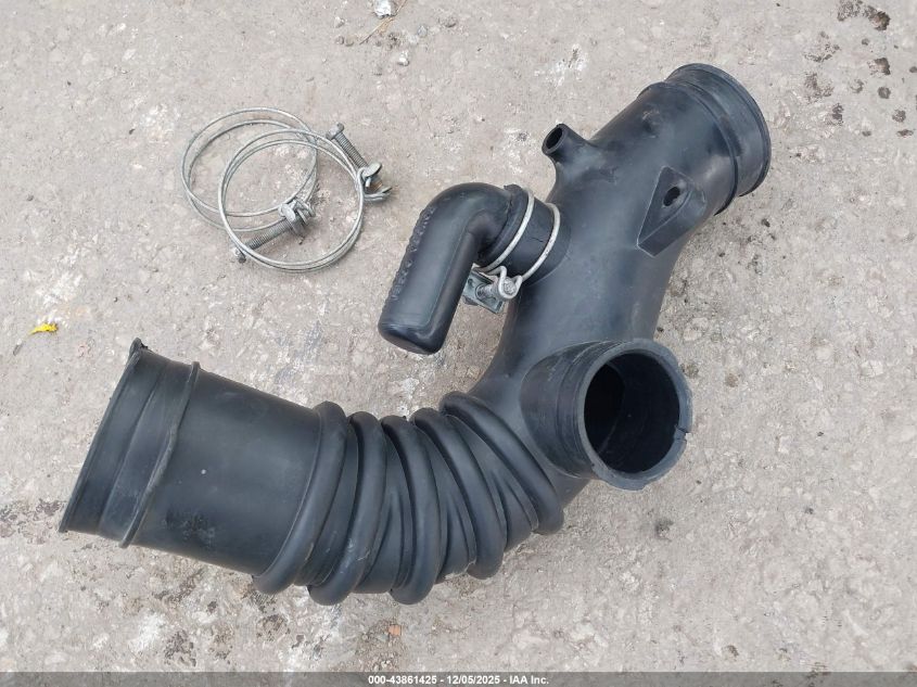 1999 Toyota Camry Le VIN: JT2BG22K1X0372836 Lot: 43861425