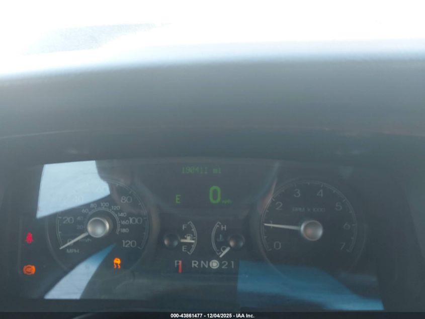 2009 Lincoln Town Car Executive L VIN: 2LNHM84V29X600346 Lot: 43861477