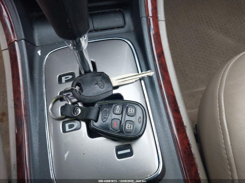 2003 Kia Optima Lx V6/Se V6 VIN: KNAGD128735236273 Lot: 43861613