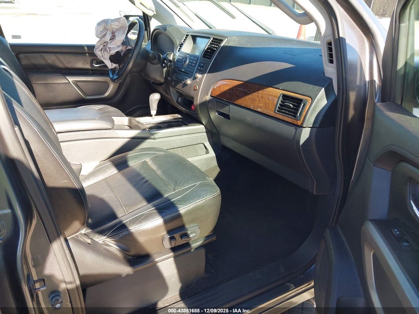 2015 Nissan Armada Platinum