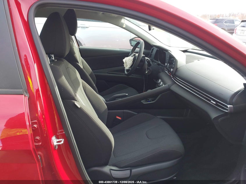 2022 Hyundai Elantra Se