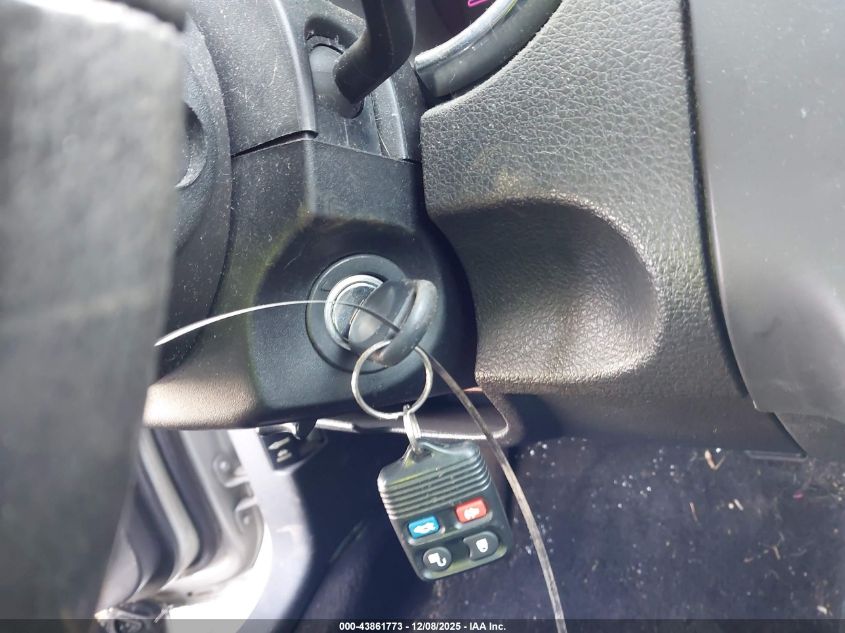 2005 Ford Mustang V6 Deluxe/V6 Premium VIN: 1ZVFT80N555260025 Lot: 43861773