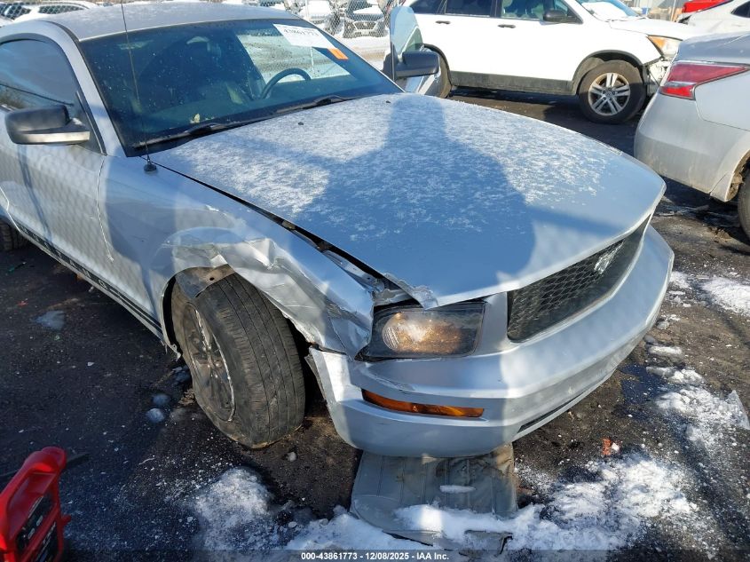 2005 Ford Mustang V6 Deluxe/V6 Premium VIN: 1ZVFT80N555260025 Lot: 43861773