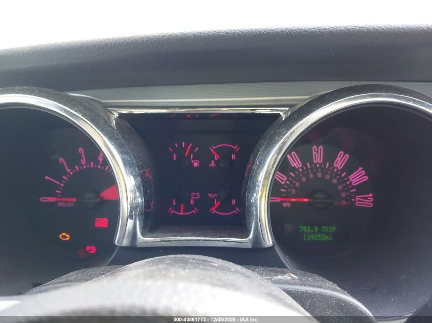 2005 Ford Mustang V6 Deluxe/V6 Premium VIN: 1ZVFT80N555260025 Lot: 43861773