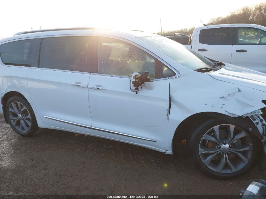 2017 Chrysler Pacifica Limited VIN: 2C4RC1GG6HR584137 Lot: 43861892