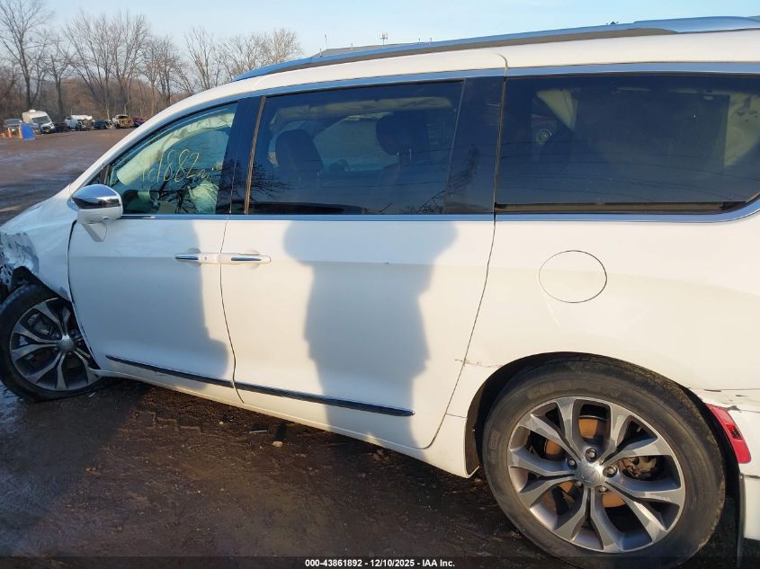 2017 Chrysler Pacifica Limited VIN: 2C4RC1GG6HR584137 Lot: 43861892