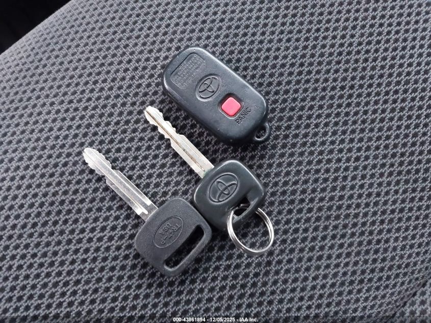 2004 Toyota Camry Se VIN: 4T1BE32K74U843083 Lot: 43861894