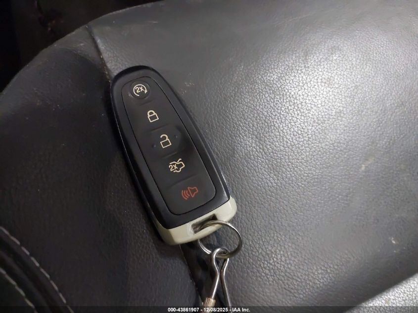 2014 Ford Escape Titanium VIN: 1FMCU9JX1EUA20058 Lot: 43861907