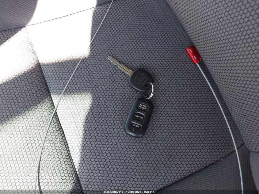 2007 Toyota Matrix Xr VIN: 2T1KR32E17C650657 Lot: 43862110