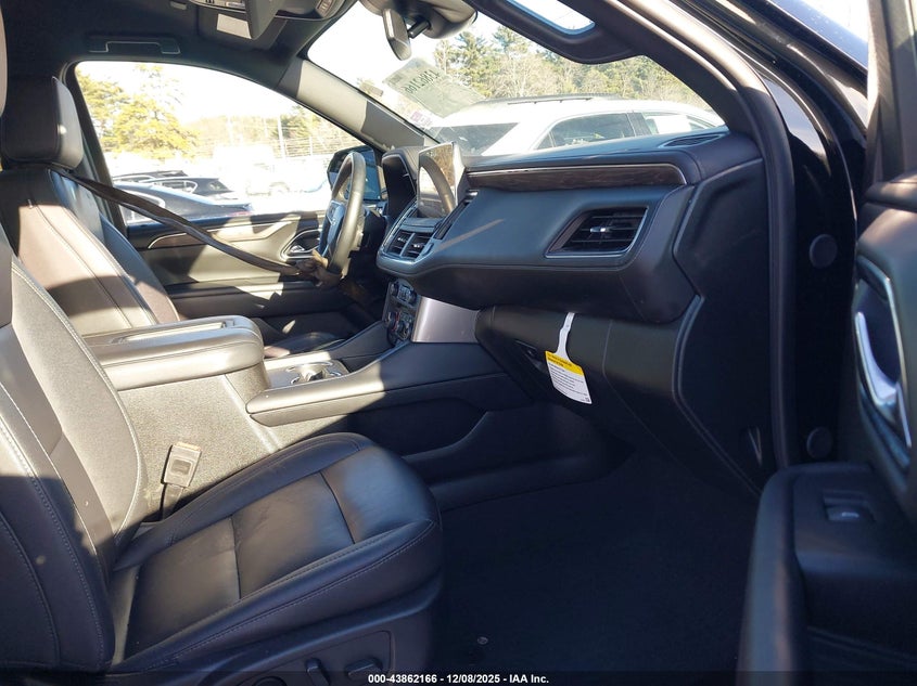 2024 Chevrolet Suburban 4Wd Lt